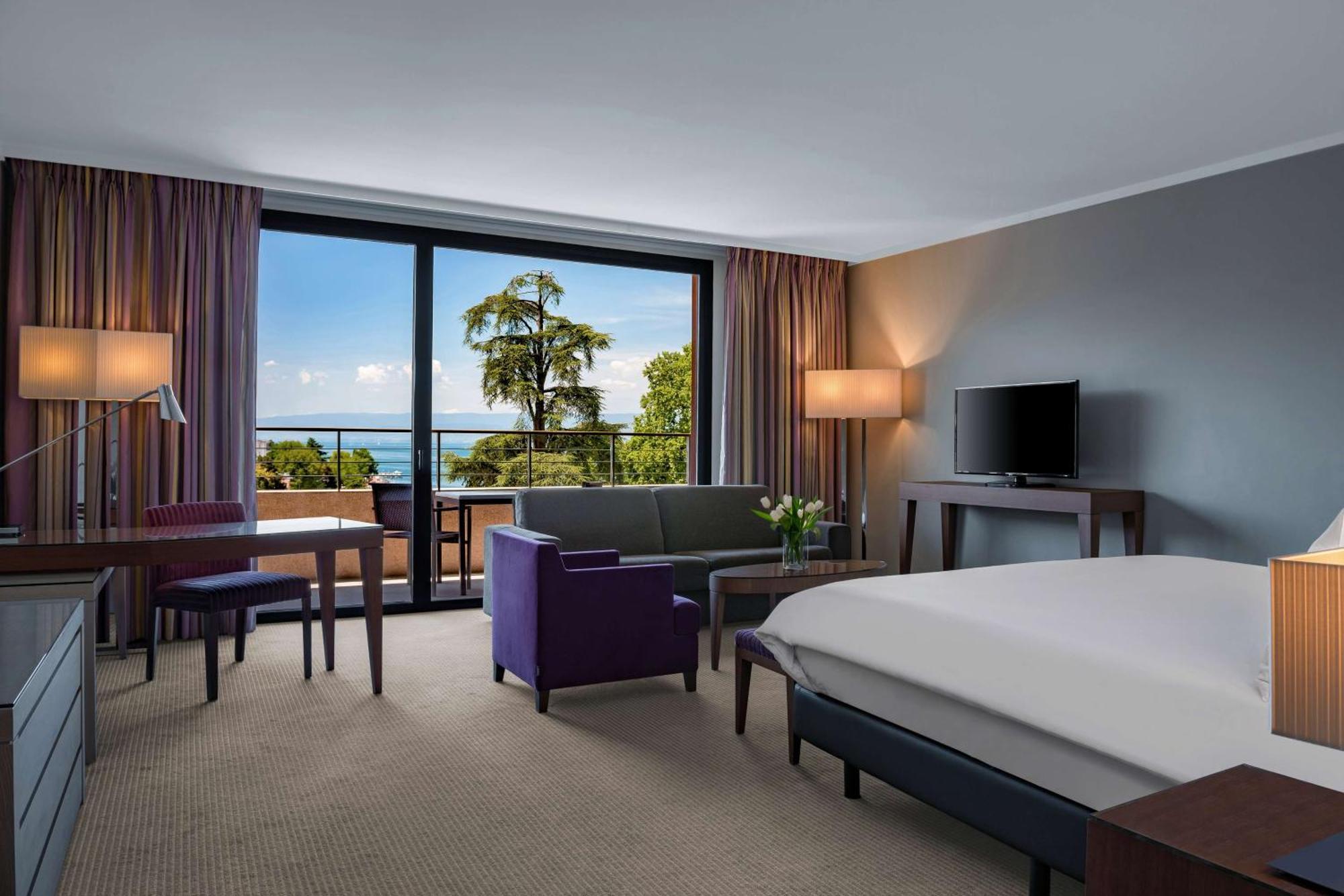 ฮิลตัน เอเวียง เลส์ เบียงส์ Hotel เอวิยงเลบานส์ ภายนอก รูปภาพ