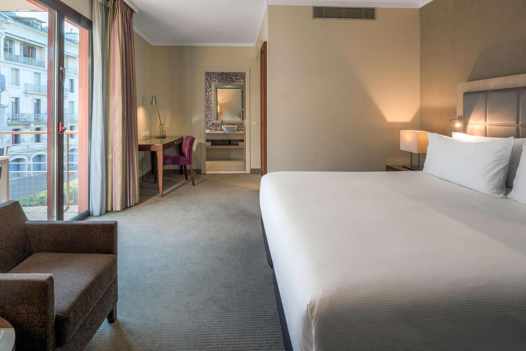 ฮิลตัน เอเวียง เลส์ เบียงส์ Hotel เอวิยงเลบานส์ ภายนอก รูปภาพ